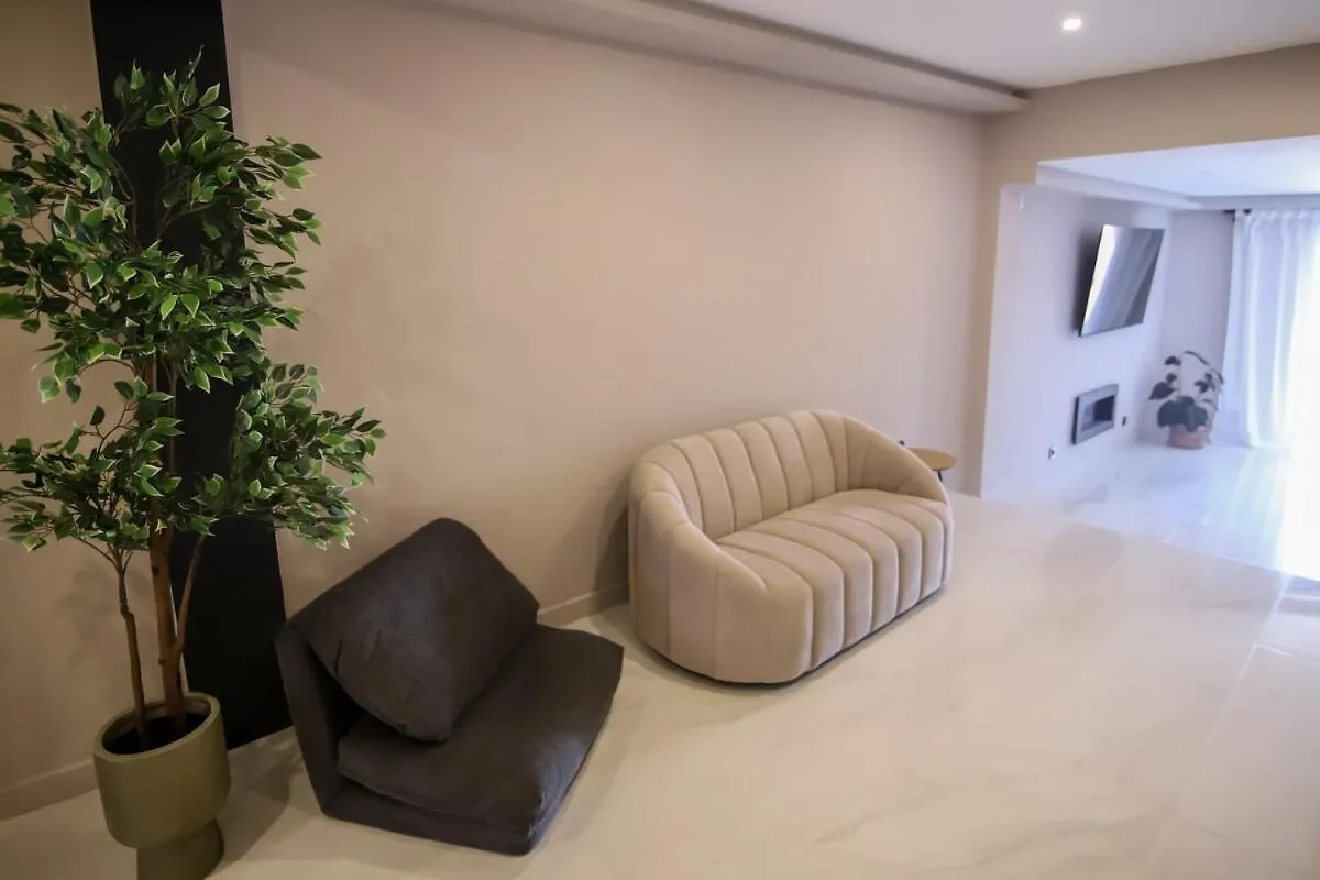 A Villa With Views And A Place To Chill Out Λος Ρεαλέχος