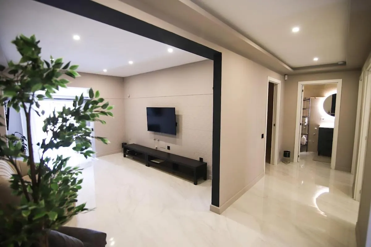 A Villa With Views And A Place To Chill Out 洛斯雷尔雷赫斯