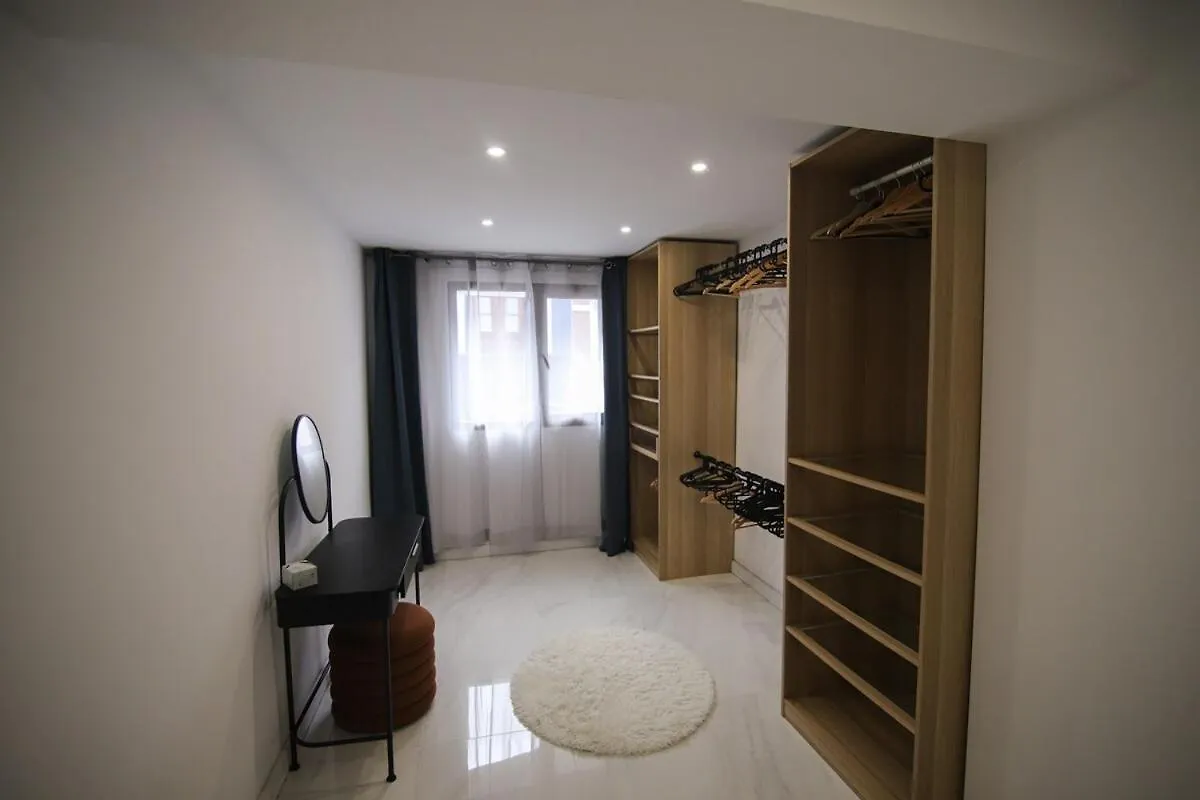 A Villa With Views And A Place To Chill Out 洛斯雷尔雷赫斯